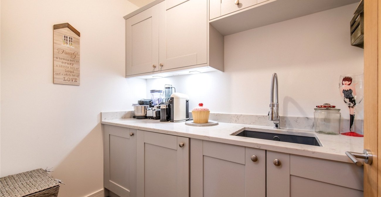 4 bedroom property for sale in Lordswood | Robinson Michael & Jackson
