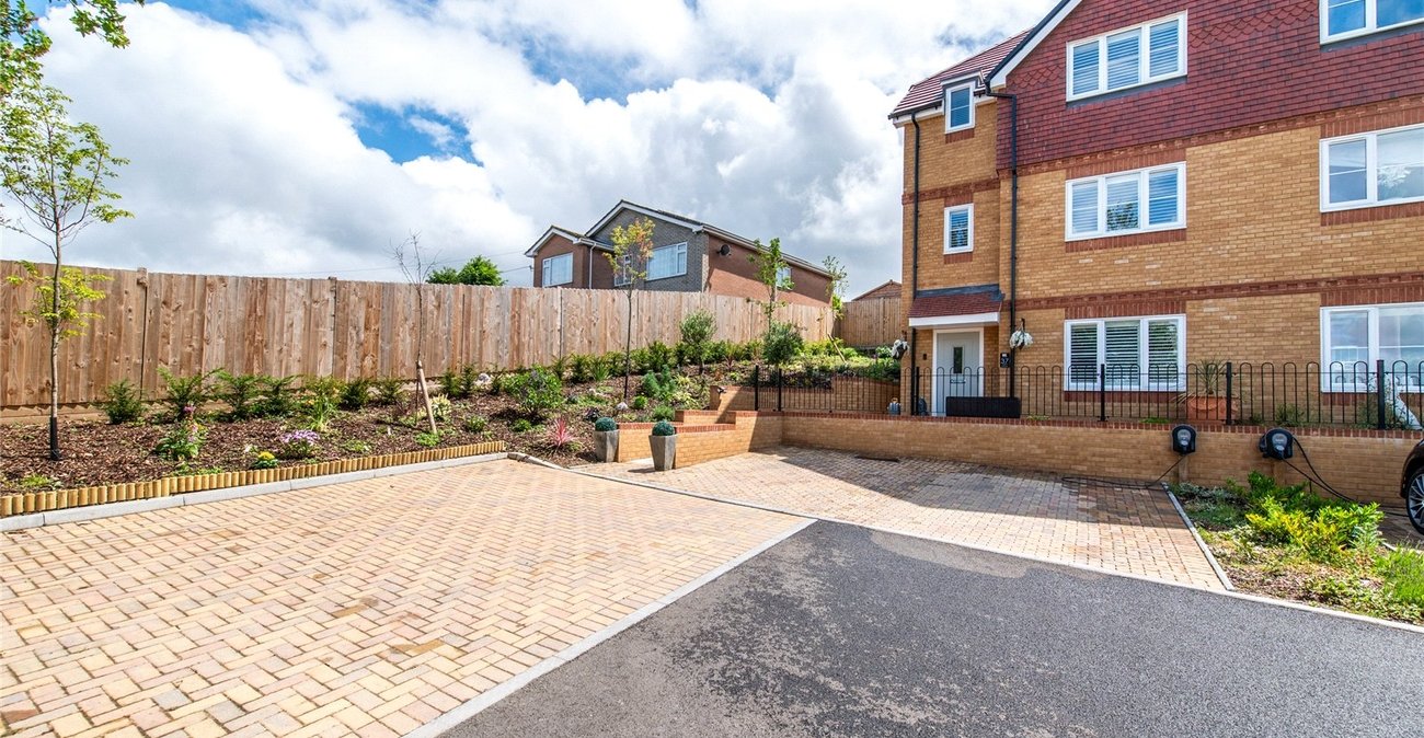 4 bedroom property for sale in Lordswood | Robinson Michael & Jackson