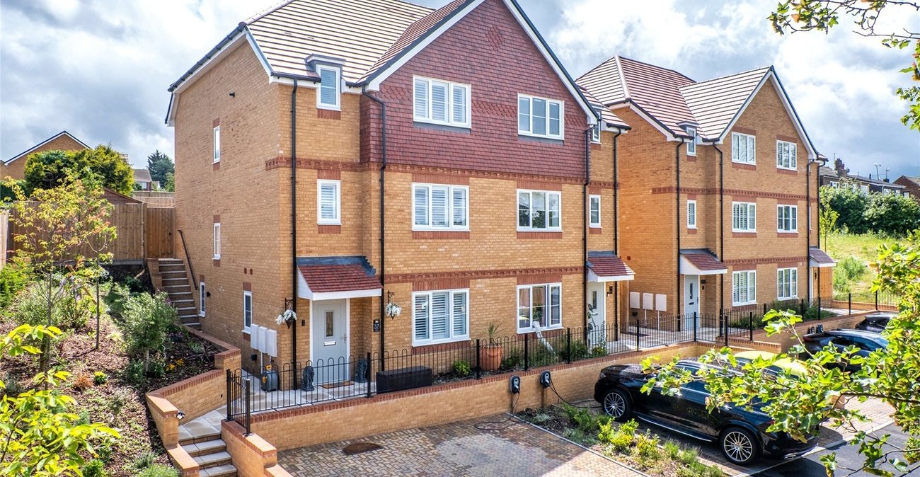 4 bedroom property for sale in Lordswood | Robinson Michael & Jackson