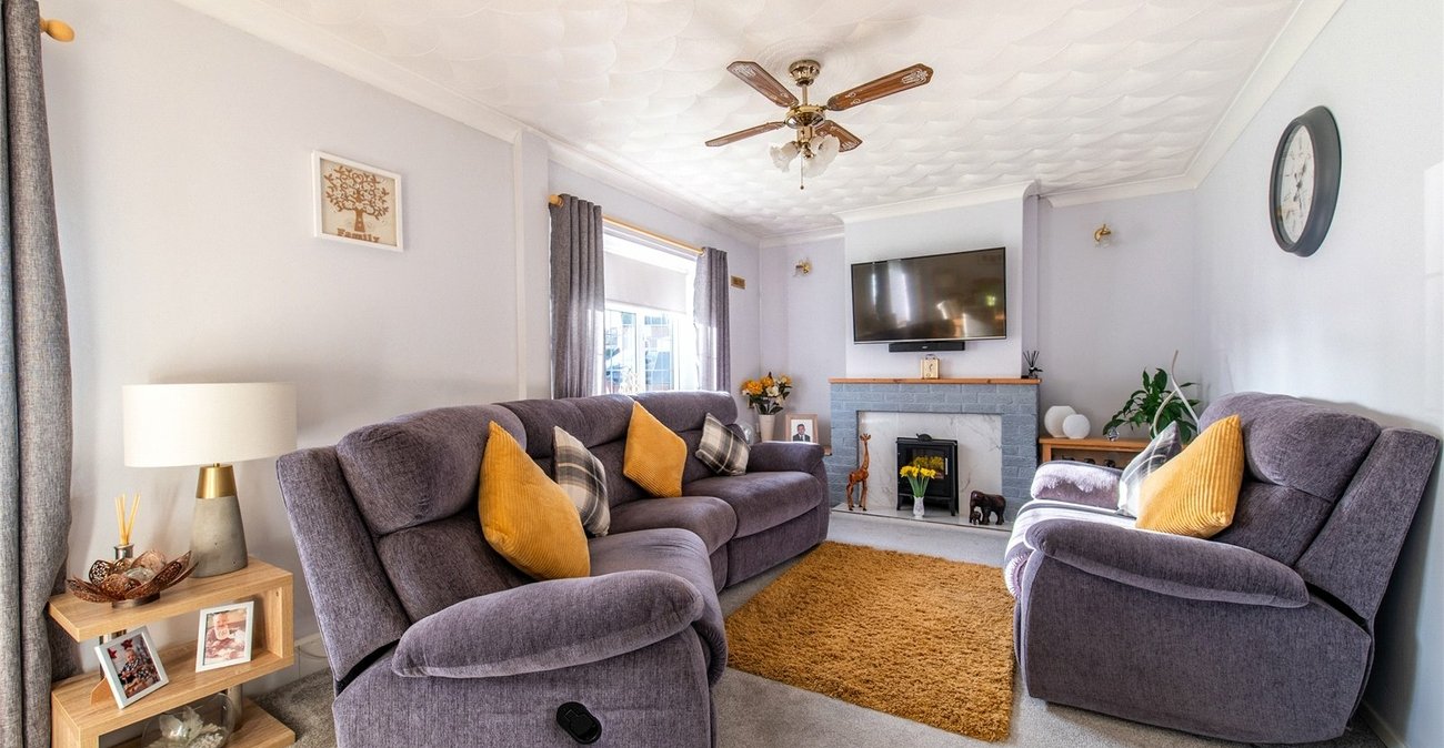 3 bedroom house for sale in Cliffe | Robinson Michael & Jackson