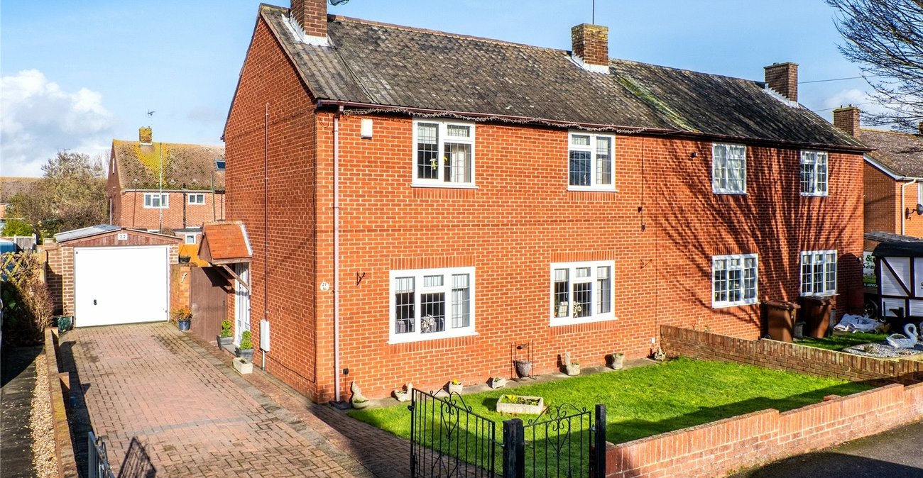 3 bedroom house for sale in Cliffe | Robinson Michael & Jackson