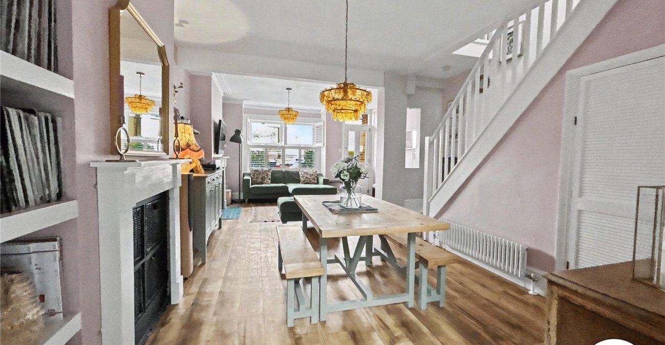 3 bedroom house for sale in Plumstead Common | Robinson Jackson