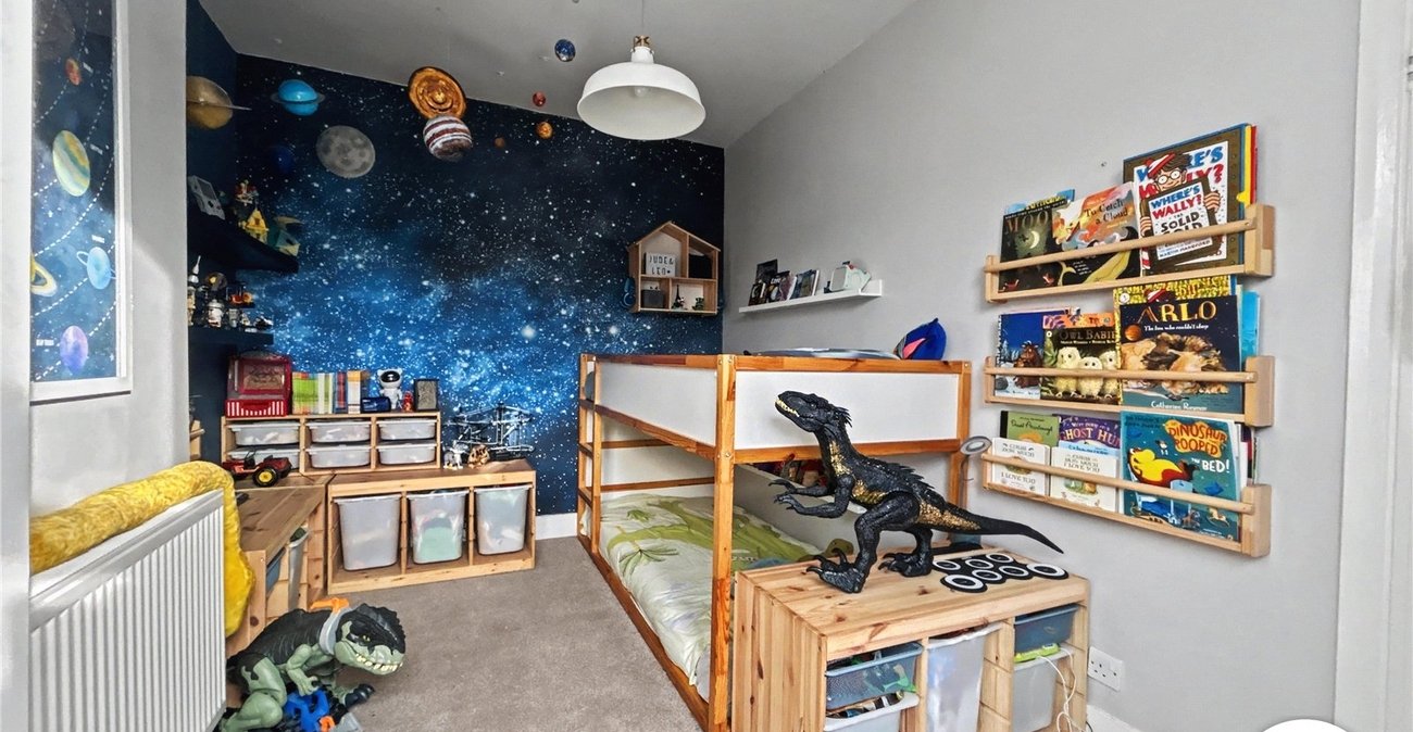 3 bedroom house for sale in Plumstead Common | Robinson Jackson