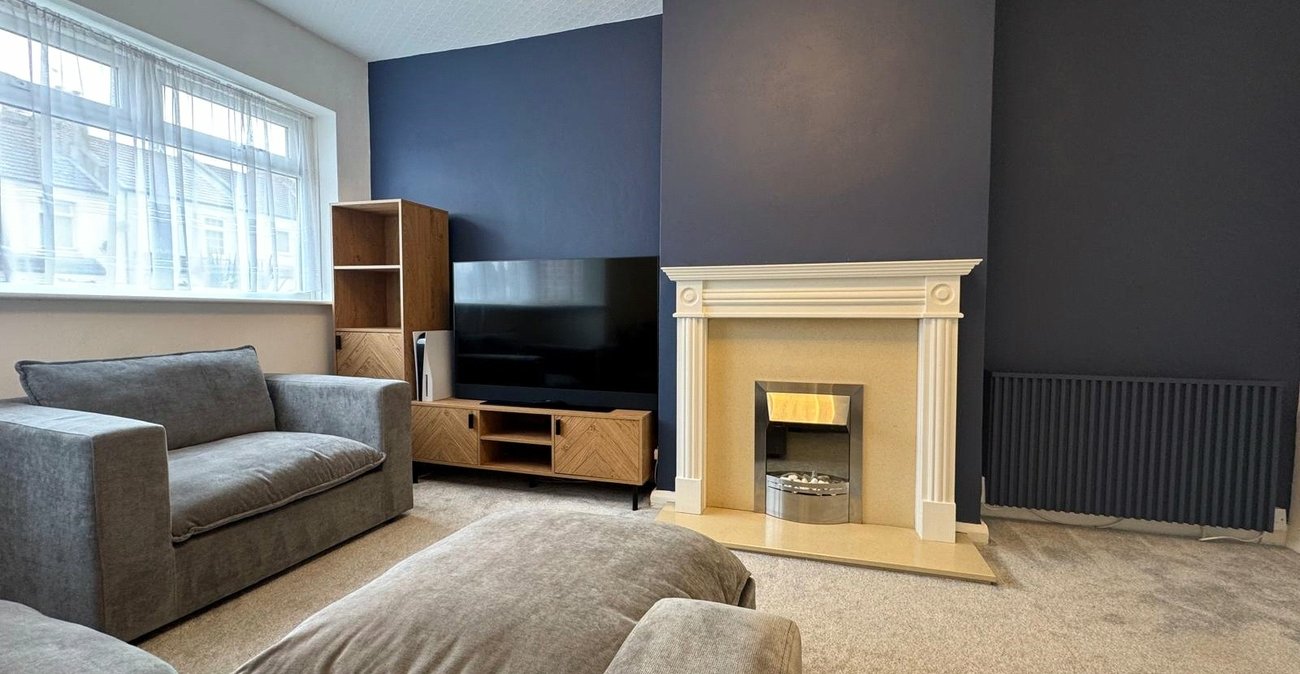 2 bedroom property for sale in Plumstead Common | Robinson Jackson