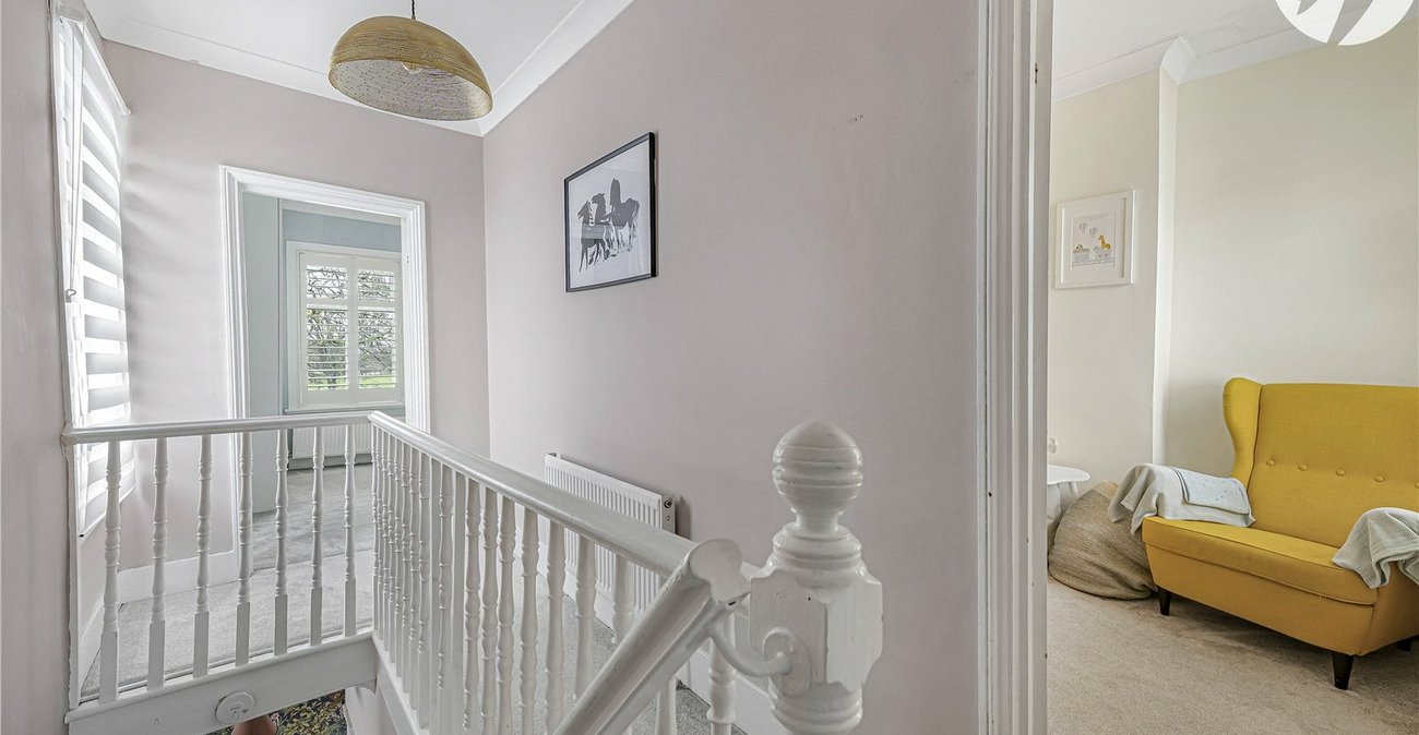 2 bedroom house for sale in Plumstead Common | Robinson Jackson