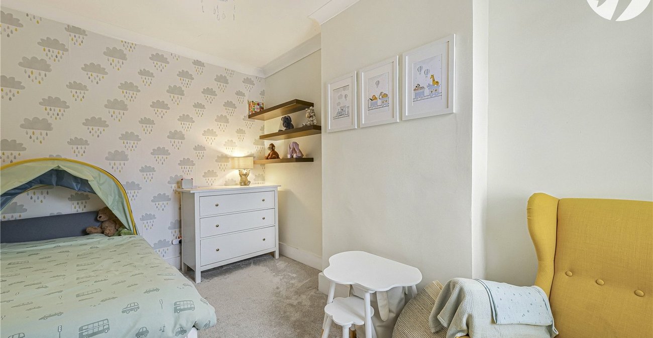 2 bedroom house for sale in Plumstead Common | Robinson Jackson