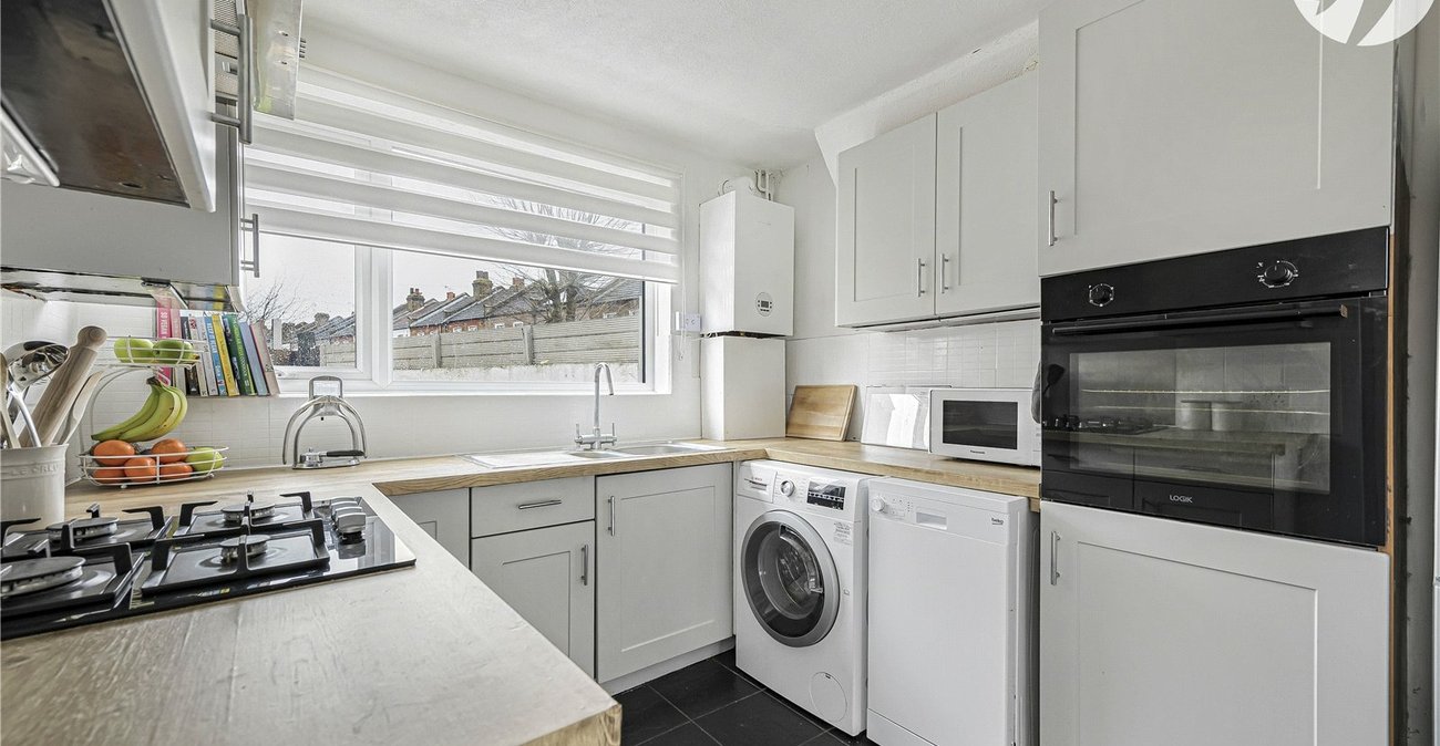 2 bedroom house for sale in Plumstead Common | Robinson Jackson