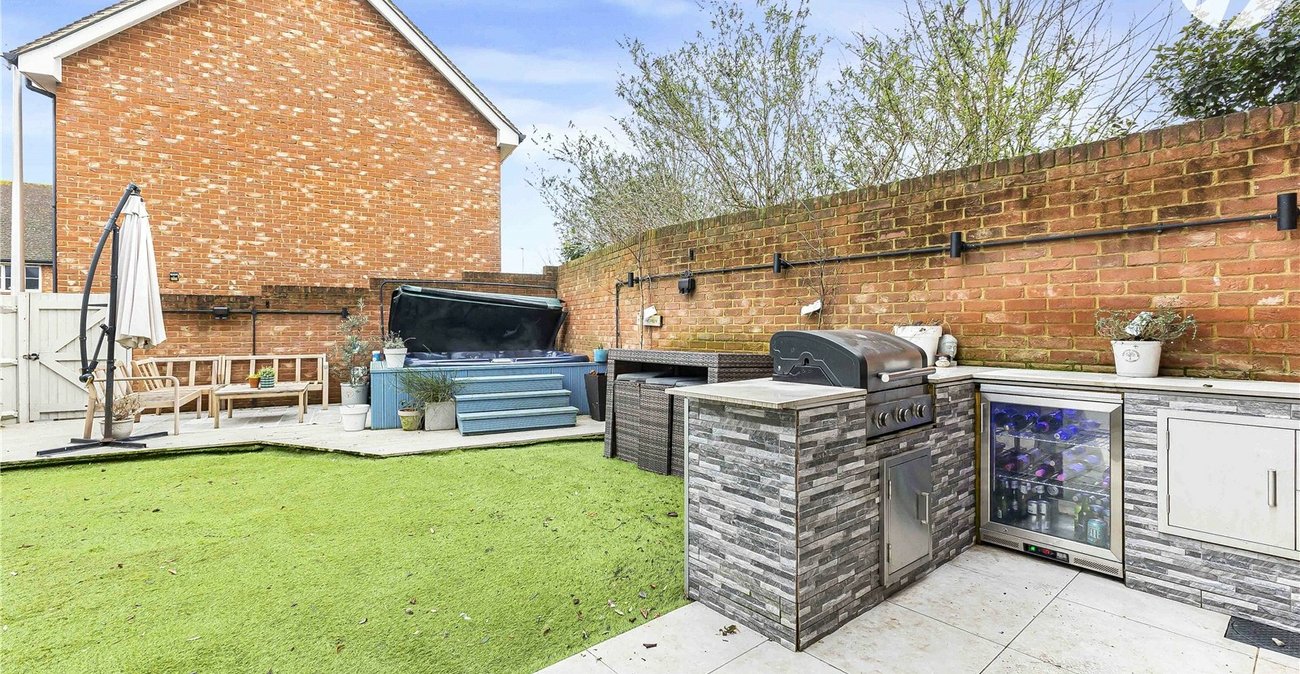 3 bedroom house for sale in Wainscott | Robinson Michael & Jackson