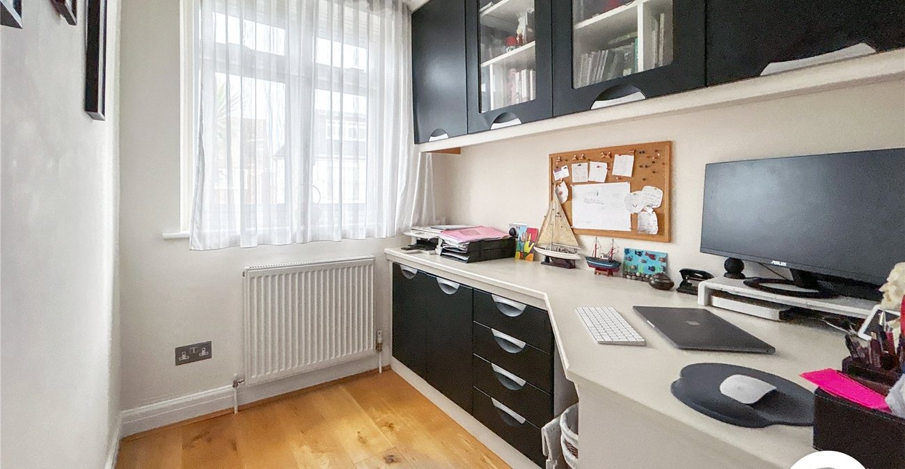 5 bedroom house for sale in Sidcup | Robinson Jackson