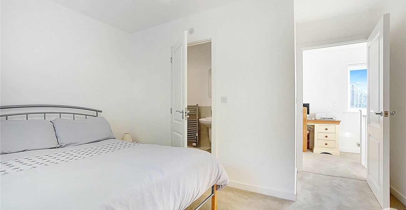 2 bedroom property for sale in Maidstone | Robinson Michael & Jackson