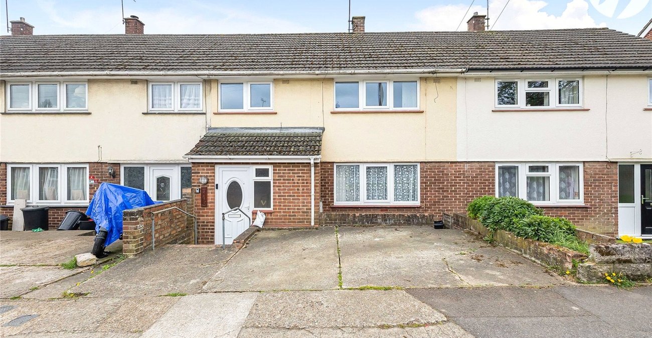 3 bedroom house for sale in Rochester | Robinson Michael & Jackson