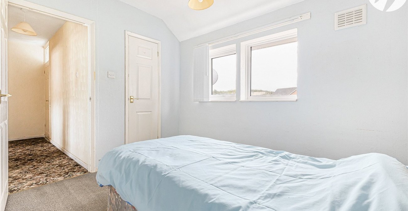 3 bedroom house for sale in Rochester | Robinson Michael & Jackson