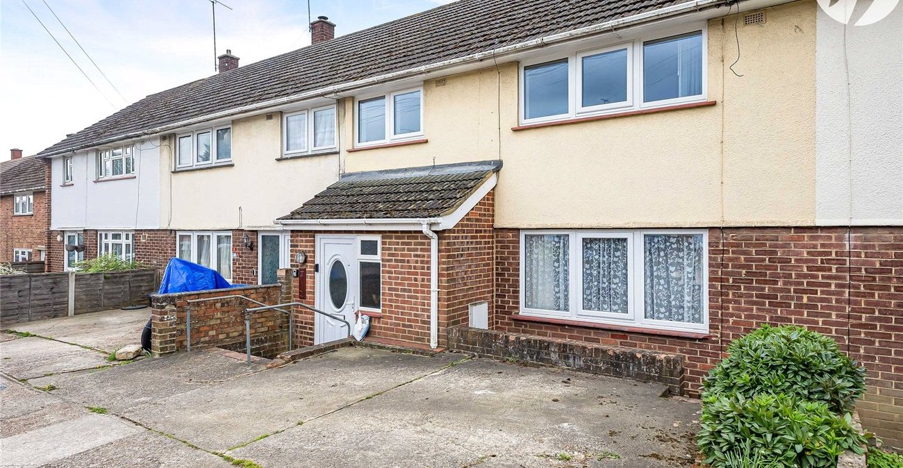 3 bedroom house for sale in Rochester | Robinson Michael & Jackson