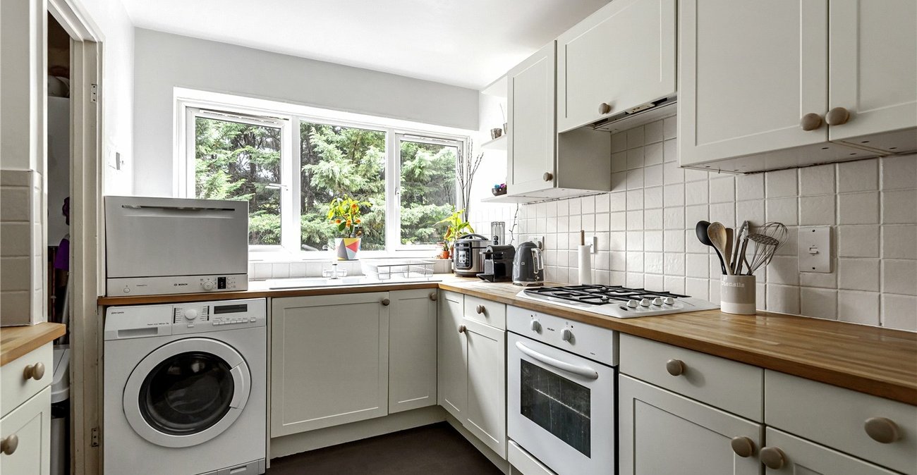 2 bedroom property for sale in  | Robinson Jackson