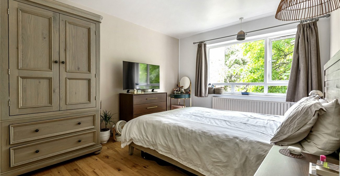 2 bedroom property for sale in Sydenham | Robinson Jackson