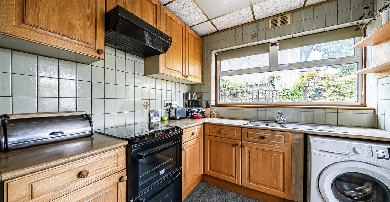 4 bedroom house for sale in London | Robinson Jackson
