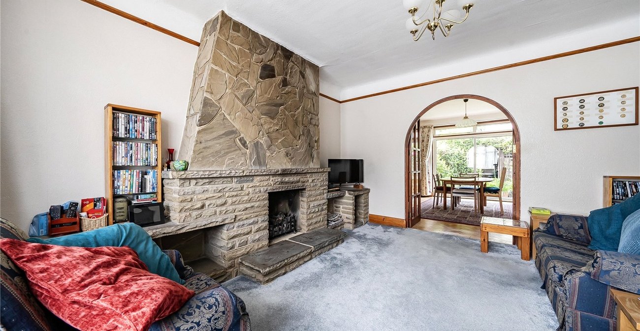 4 bedroom house for sale in London | Robinson Jackson