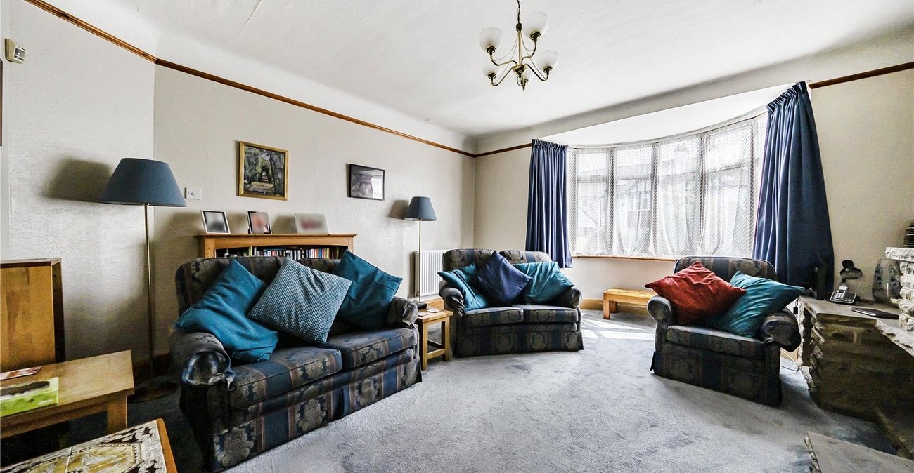 4 bedroom house for sale in London | Robinson Jackson