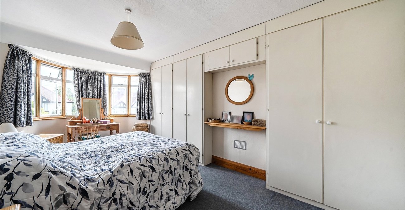 4 bedroom house for sale in London | Robinson Jackson