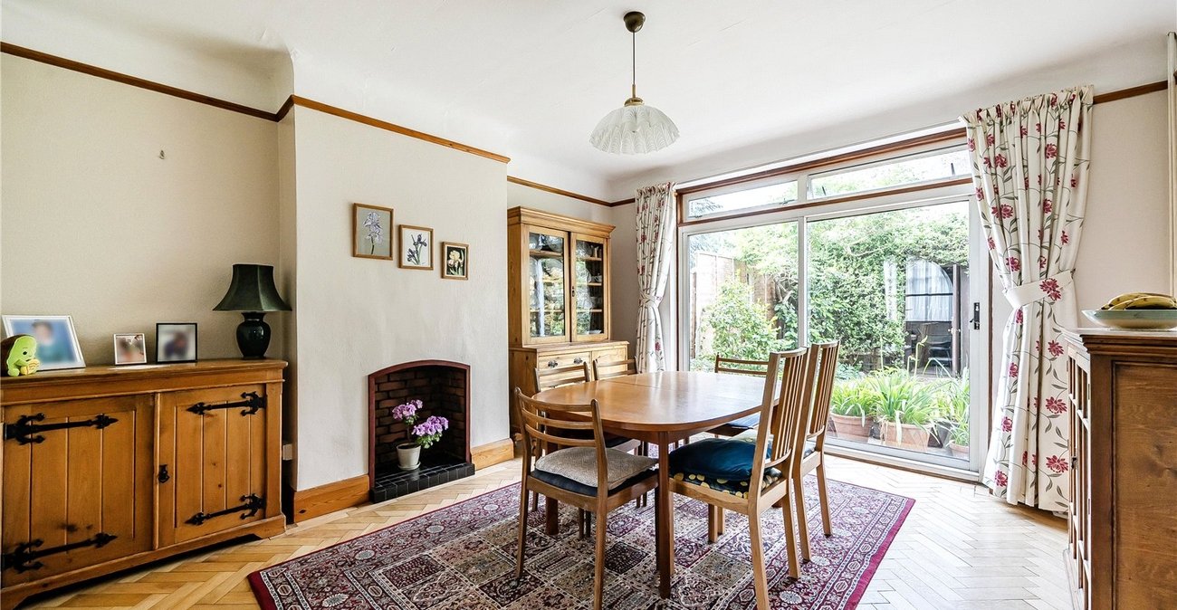 4 bedroom house for sale in London | Robinson Jackson