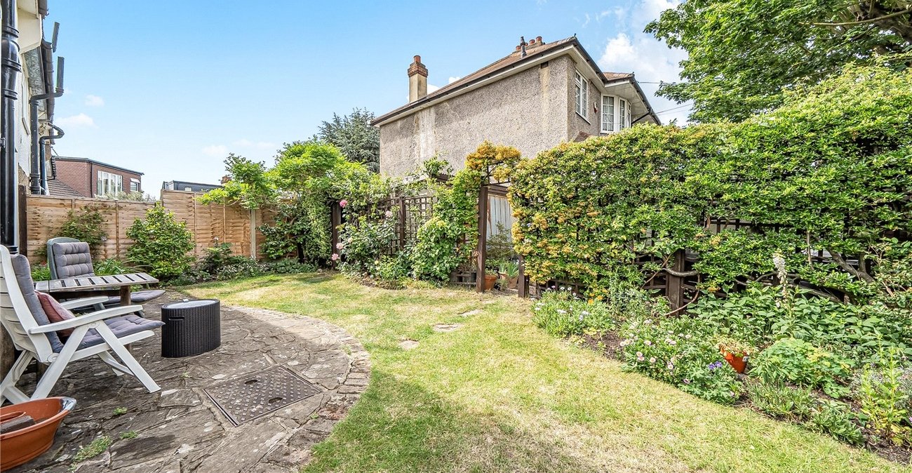 4 bedroom house for sale in London | Robinson Jackson