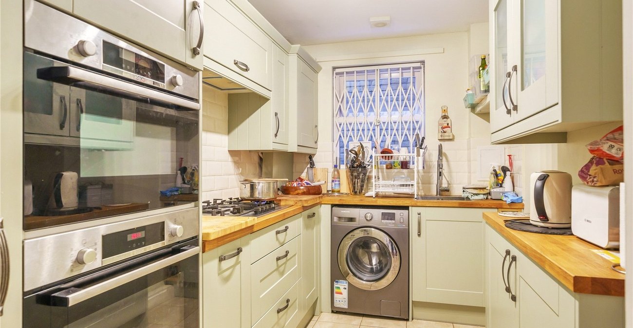 2 bedroom property for sale in  | Robinson Jackson