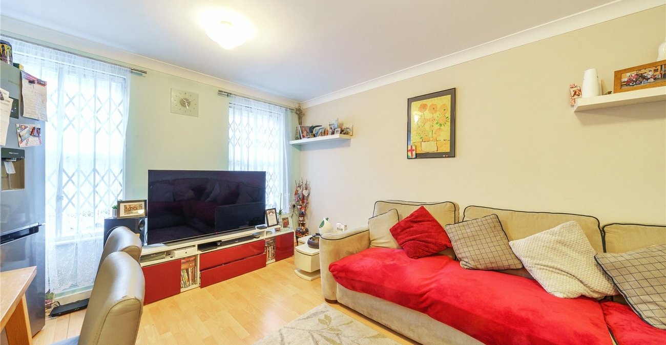 2 bedroom property for sale in  | Robinson Jackson