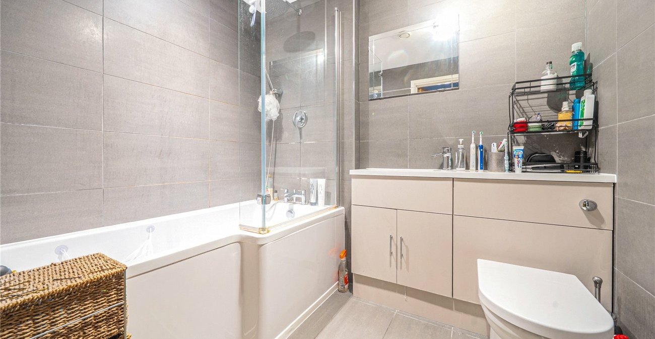 2 bedroom property for sale in  | Robinson Jackson