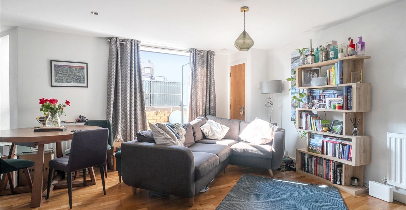 2 bedroom property for sale in  | Robinson Jackson