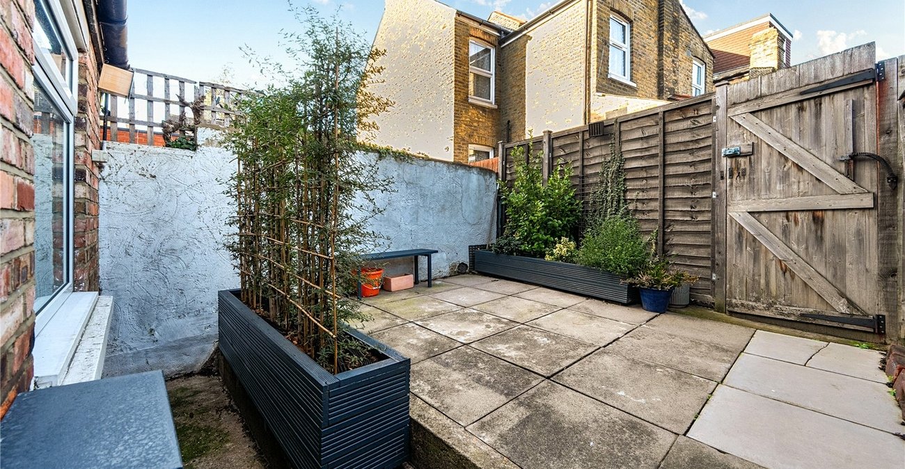 2 bedroom property for sale in Sydenham | Robinson Jackson