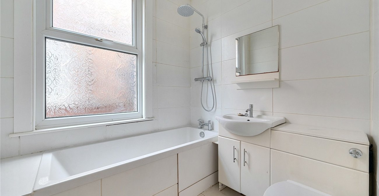 2 bedroom property for sale in Sydenham | Robinson Jackson