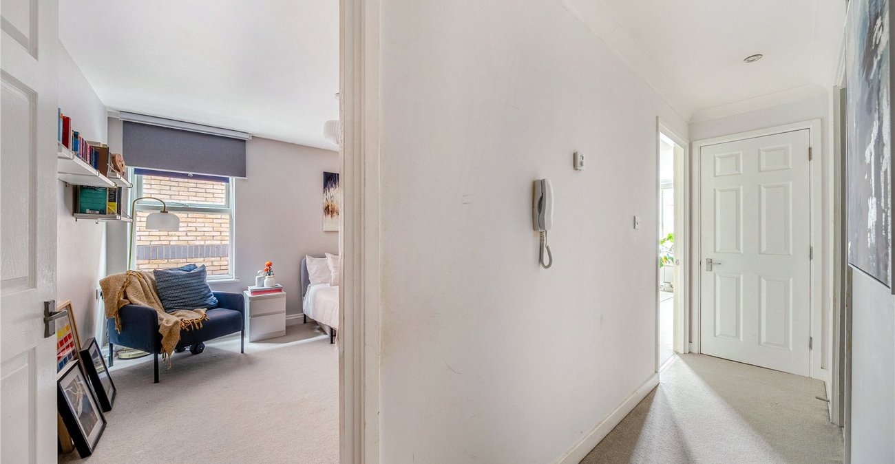 1 bedroom property for sale in Sydenham | Robinson Jackson