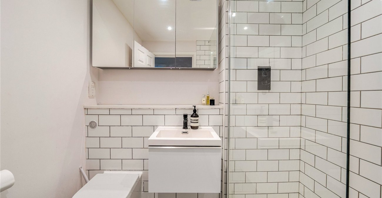 1 bedroom property for sale in Sydenham | Robinson Jackson