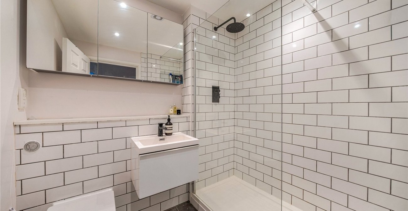 1 bedroom property for sale in Sydenham | Robinson Jackson