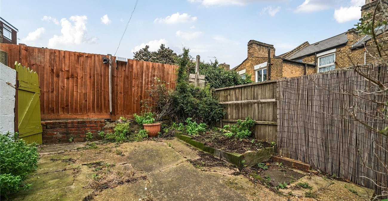 1 bedroom property for sale in Sydenham | Robinson Jackson