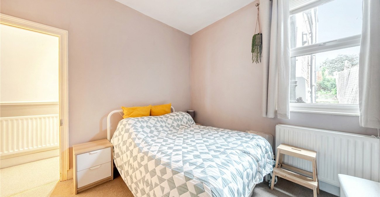 1 bedroom property for sale in Sydenham | Robinson Jackson