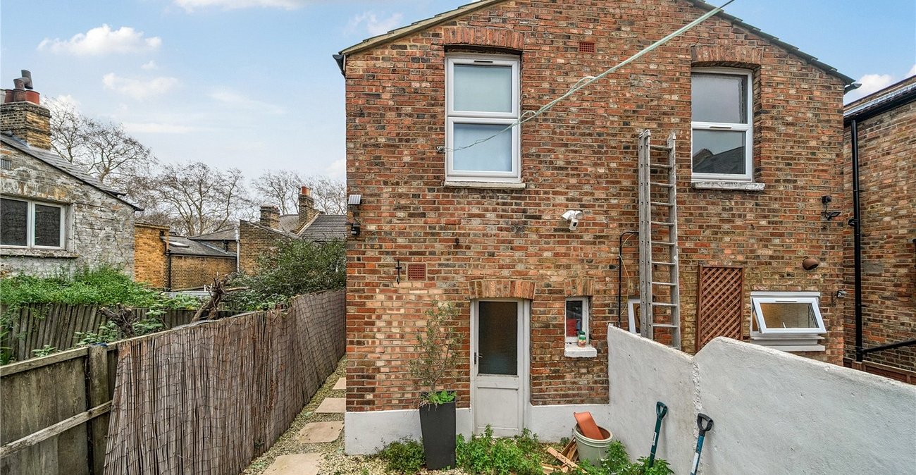 1 bedroom property for sale in Sydenham | Robinson Jackson