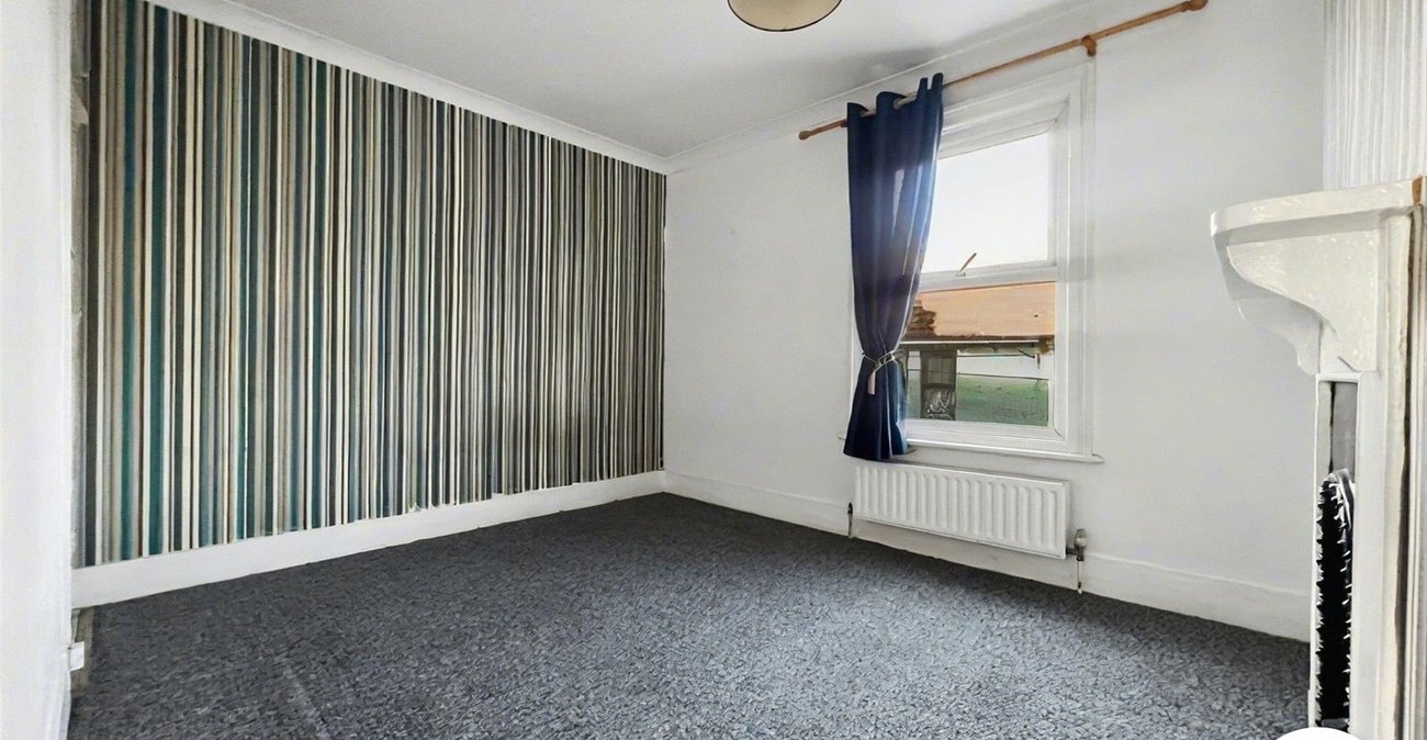 2 bedroom house for sale in Chatham | Robinson Michael & Jackson