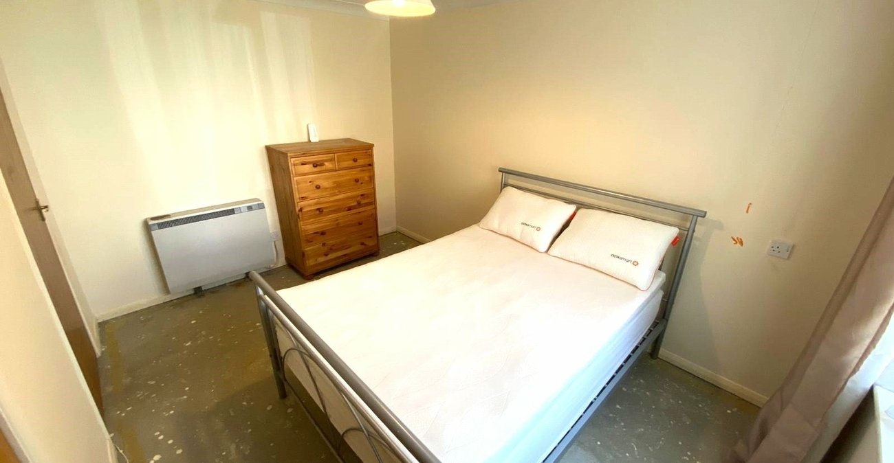 2 bedroom property for sale in  | Robinson Jackson