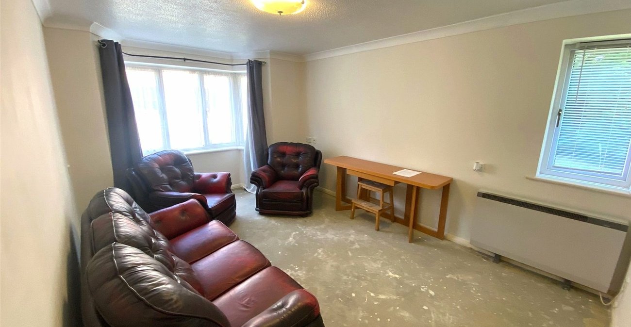 2 bedroom property for sale in  | Robinson Jackson