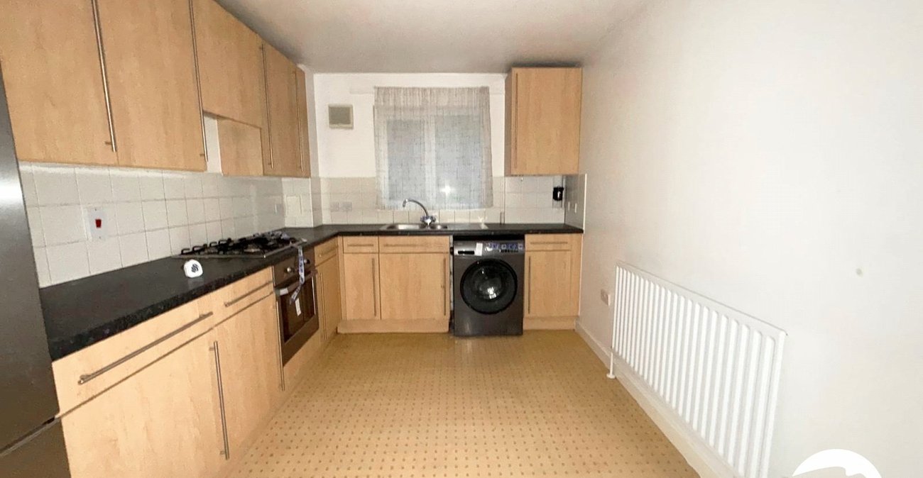 2 bedroom property for sale in London | Robinson Jackson