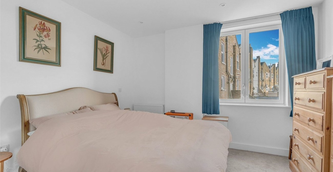 1 bedroom property for sale in London | Robinson Jackson