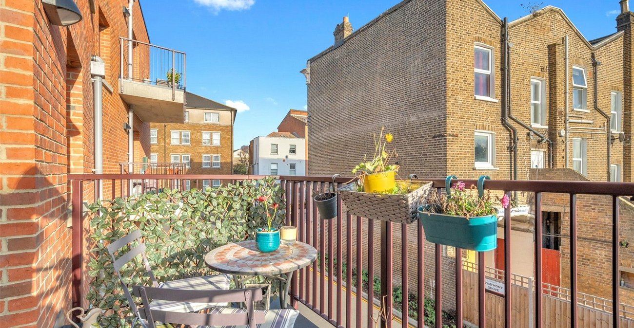 1 bedroom property for sale in London | Robinson Jackson