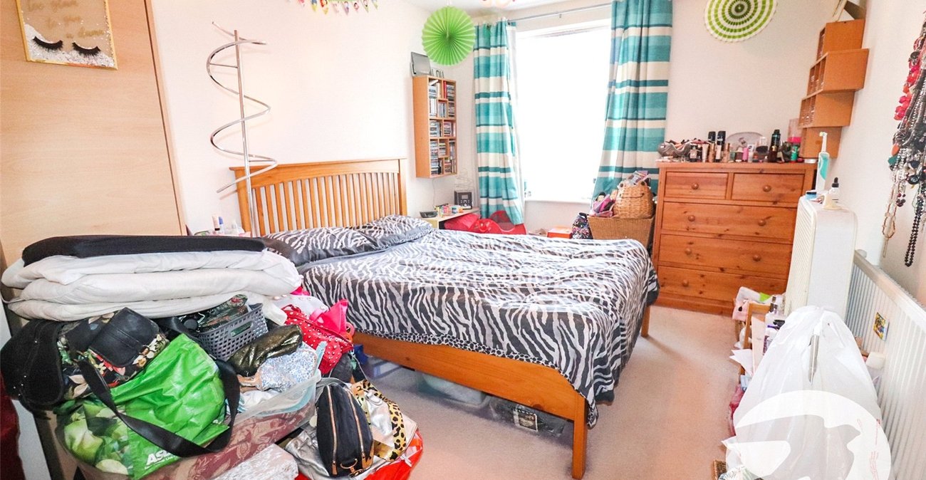 1 bedroom property for sale in Crayford | Robinson Jackson