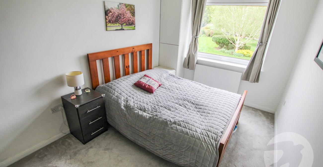 4 bedroom property for sale in Eltham | Robinson Jackson