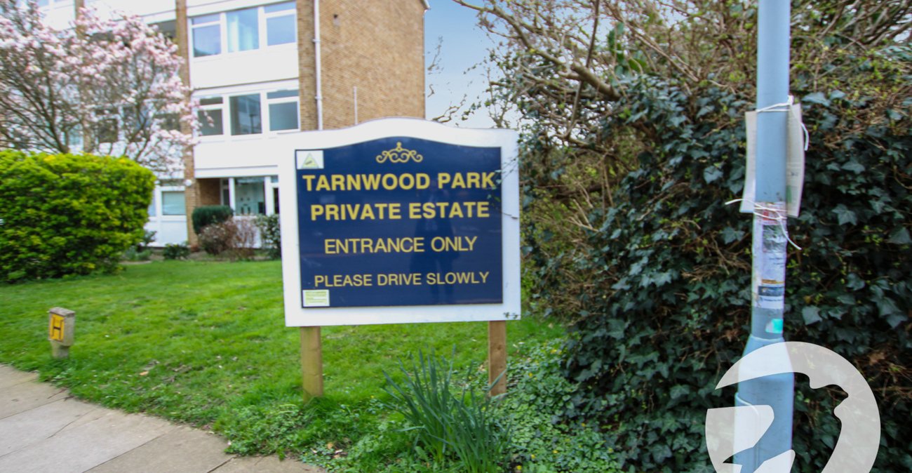 3 bedroom property for sale in London | Robinson Jackson