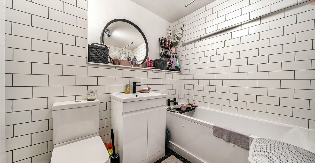 1 bedroom property to rent in  | Robinson Jackson