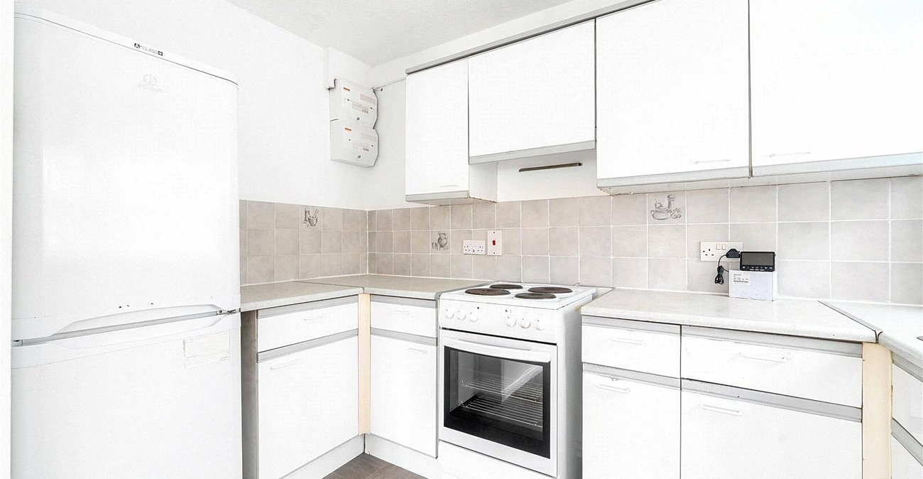 1 bedroom property for sale in Sydenham | Robinson Jackson