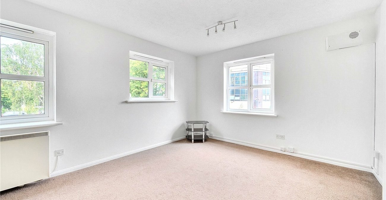 1 bedroom property for sale in Sydenham | Robinson Jackson