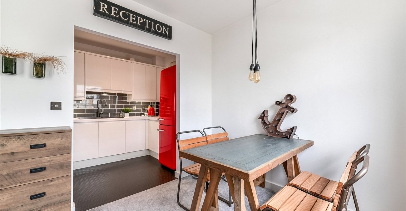 2 bedroom property for sale in Maidstone | Robinson Michael & Jackson
